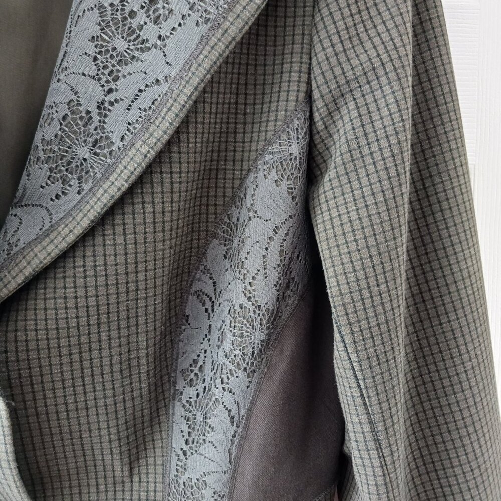 Le Chateau Womans Green Blazer size L Patterned Lace Embellishment Checkered - Picture 5 of 10